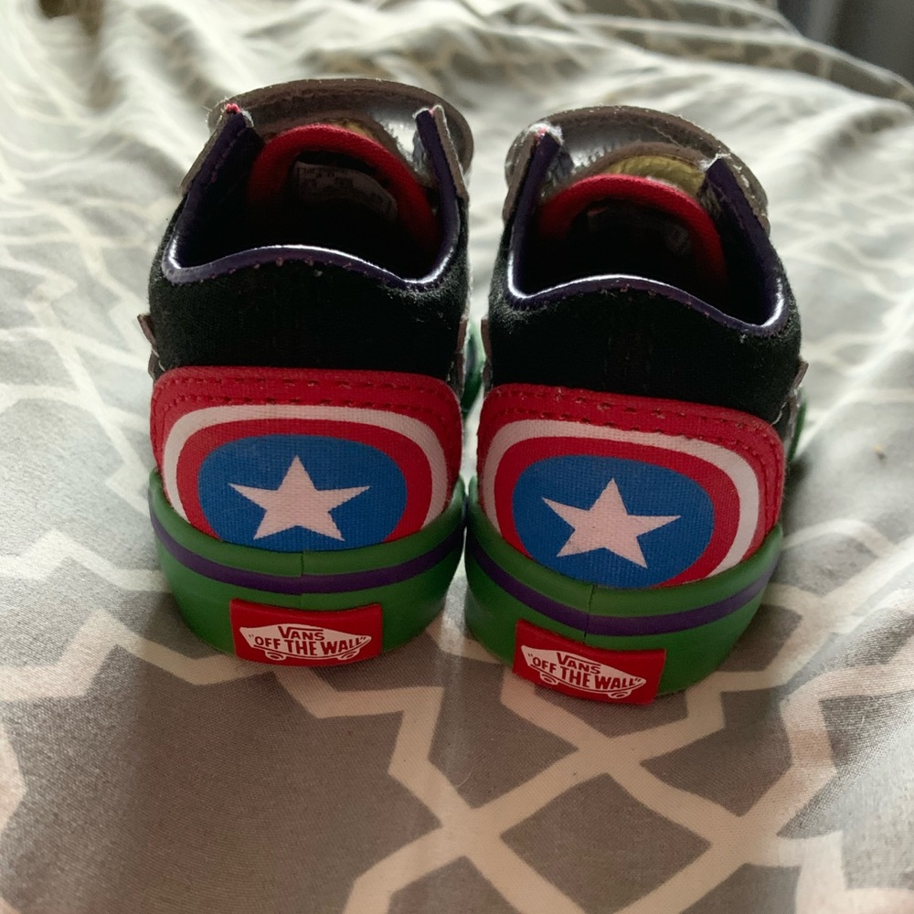 Vans avengers theme